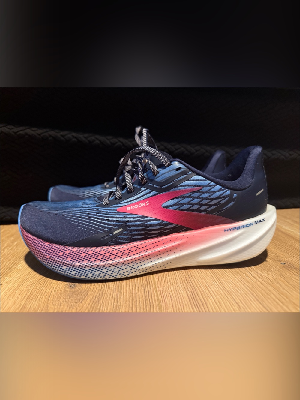 Brooks Hyperion Max Women’s Running Shoes — Navy & Pink Gradient